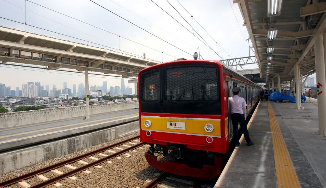 Jalur Layang Stasiun Manggarai Beroperasi