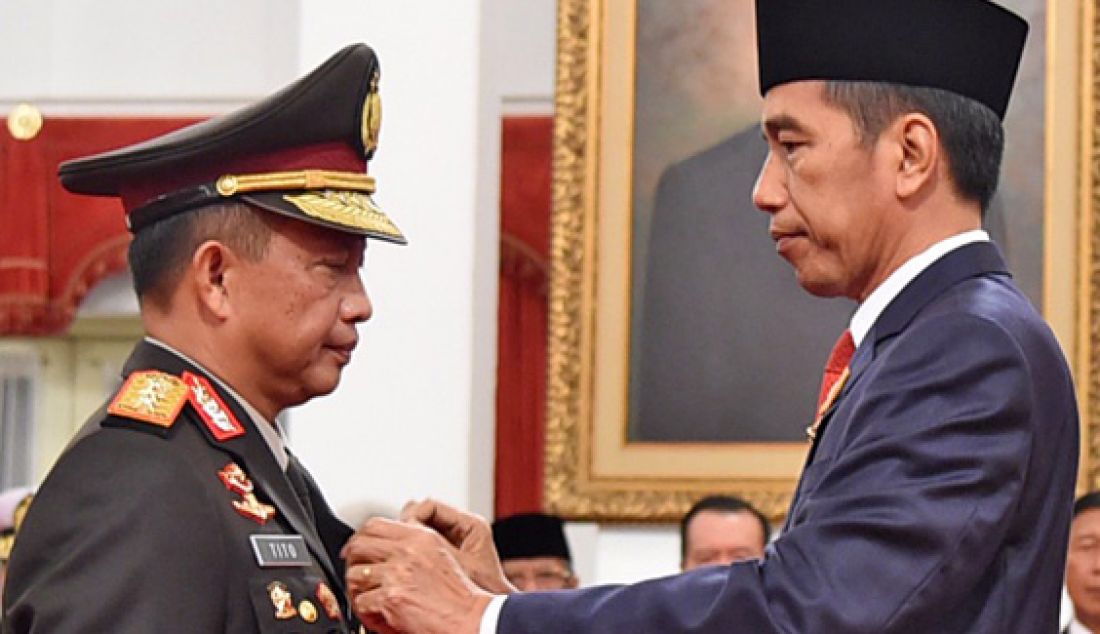 Komjen Pol Tito Karnavian saat mengikuti acara pelantikannya sebagai Kapolri oleh Presiden Joko Widodo di Istana Negara Jakarta, Rabu (13/7). Foto: Biro Pers Istana - JPNN.com