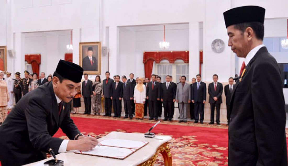 Komjen Suhardi Alius saat mengikuti pelantikan dirinya sebagai Kepala Badan Nasional Penanggulangan Terorisme (BNPT) di Istana Negara, Jakarta, Rabu (20/7). Foto: Biro Pers Kepresidenan - JPNN.com