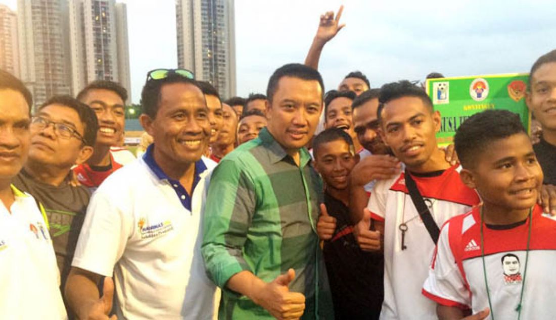 Menpora Imam Nahrawi saat membuka Liga Pelajar U-16 Piala Menpora di Stadion Soemantri Brojonegoro, Kuningan, Jakarta Selatan, Minggu (4/9) sore. Foto: Kabiro Humas dan Hukum Kemenpora - JPNN.com