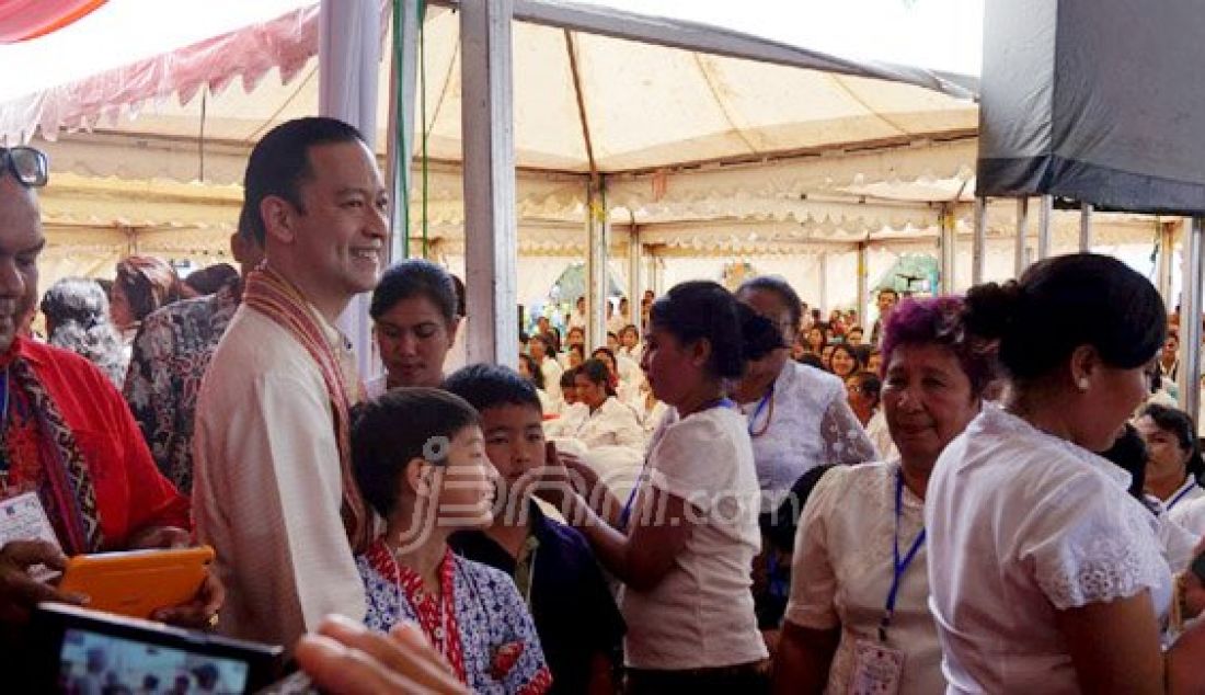 Menteri Perdagangan (Mendag) Thomas Lembong, saat menghadiri peringatan Natal Bersama Nasional di kota Kupang, Senin (28/12). Foto: Natalia/JPNN.com - JPNN.com