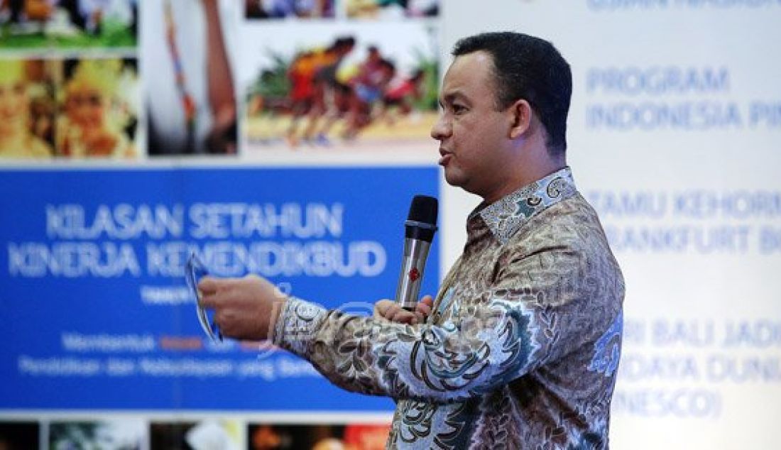 Menteri Pendidikan dan Kebudayaan Anies Baswedan saat memaparkan Kilasan Kinerja Kementerian Pendidikan dan Kebudayaan Tahun 2015 di Kantor Kementerian Pendidikan dan Kebudayaan, Jakarta, Rabu (30/12). Foto: Ricardo/JPNN.com - JPNN.com