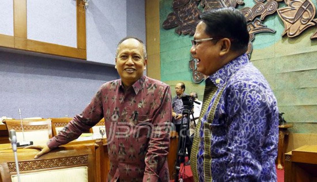 Menristekdikti Mohamad Nasir menghadiri Rapat Kerja dengan Komisi X DPR, Jakarta, Rabu (13/1). Rapat membahas Realisasi Pelaksanaan APBN Tahun 2015 dan APBN 2016, Perkembangan penyelesaian status pegawai swatas eks yayasan PTS yang telah menjadi PTN baru dan permasalahan beasiswa Dikti. Foto: Ricardo/JPNN.com - JPNN.com