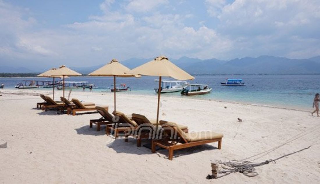 Pemandangan di pantai Gili Meno dan Gili Air. Foto: Natalia/JPNN.com - JPNN.com