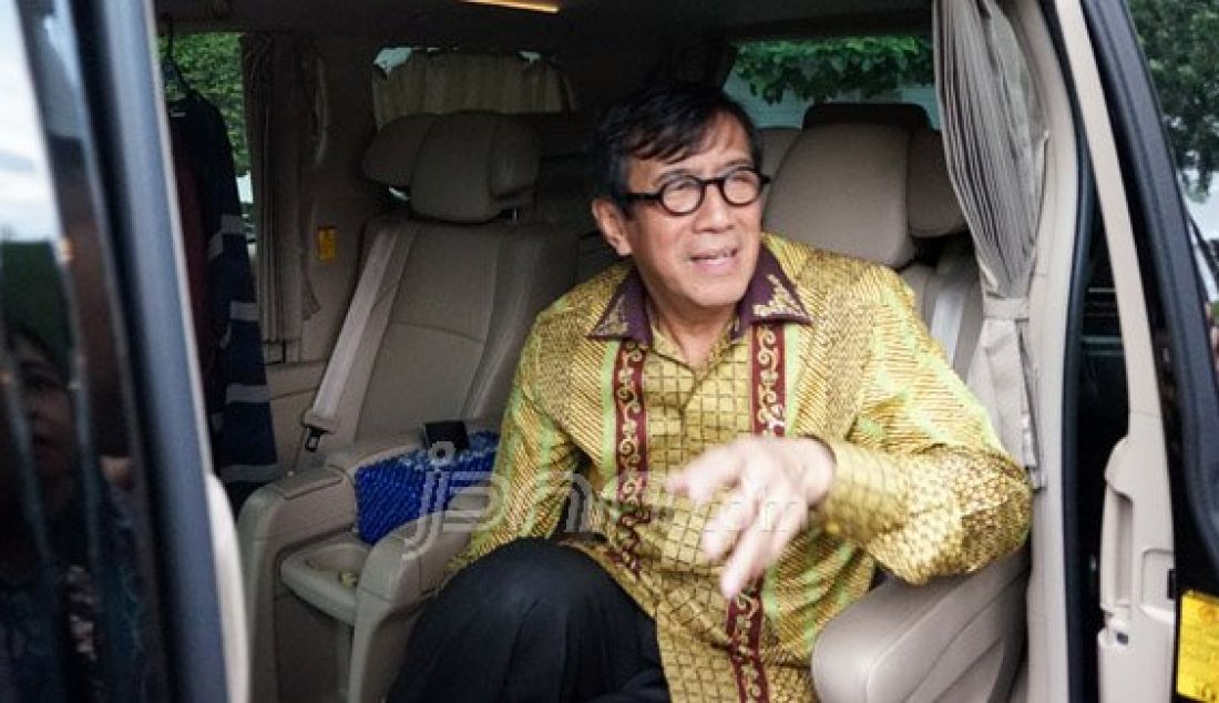 Menteri Hukum dan HAM (Menkumham) Yasonna Laoly saat meninggalkan kompleks Istana Negara, Jakarta, Kamis (21/1). Foto: Natalia/JPNN.com - JPNN.com