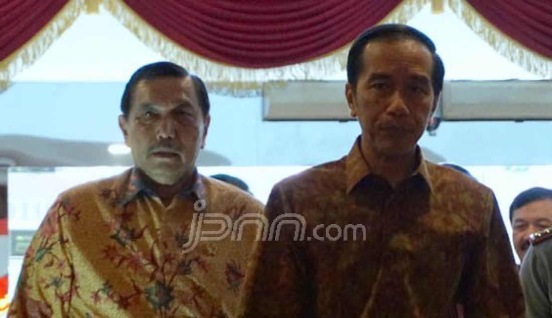 Presiden Joko Widodo saat menghadiri Rapim TNI-Polri di STIK-PTIK, Jakarta, Jumat (29/1). Foto: Natalia/JPNN.com - JPNN.com