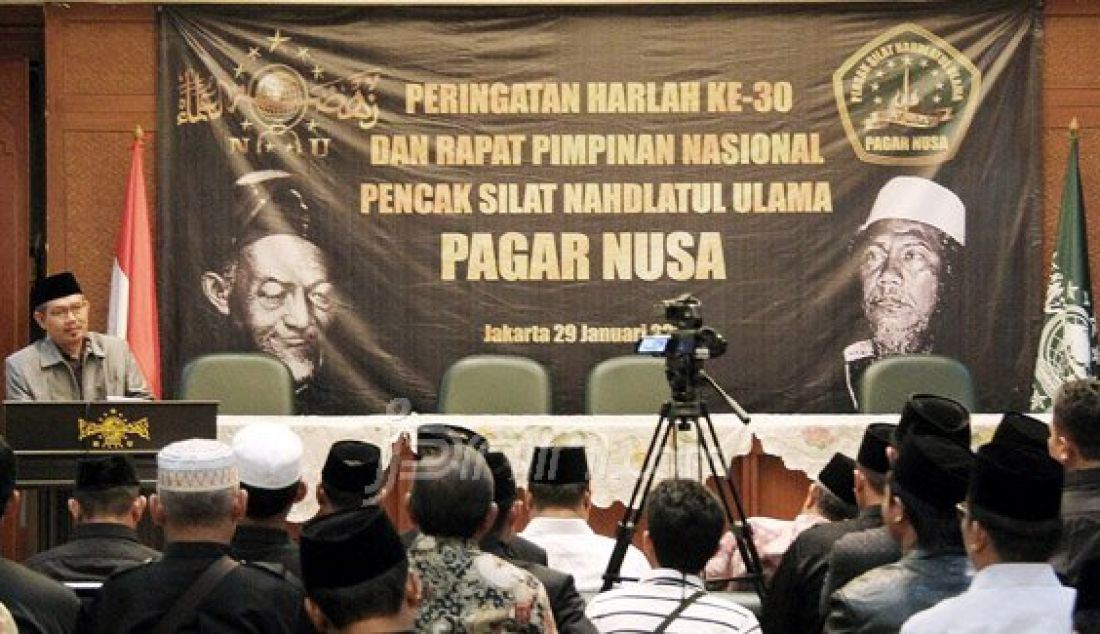 Ketua Umum PBNU KH Said Aqil Siroj memberikan sambutan pada acara peringatan Harlah ke-30 dan Rapat Pimpinan Nasional Pencak Silat Nahdlatul Ulama (Pagar Nusa) di Gedung PBNU, Jakarta, Jumat (29/1). Foto: Ricardo/JPNN.com - JPNN.com