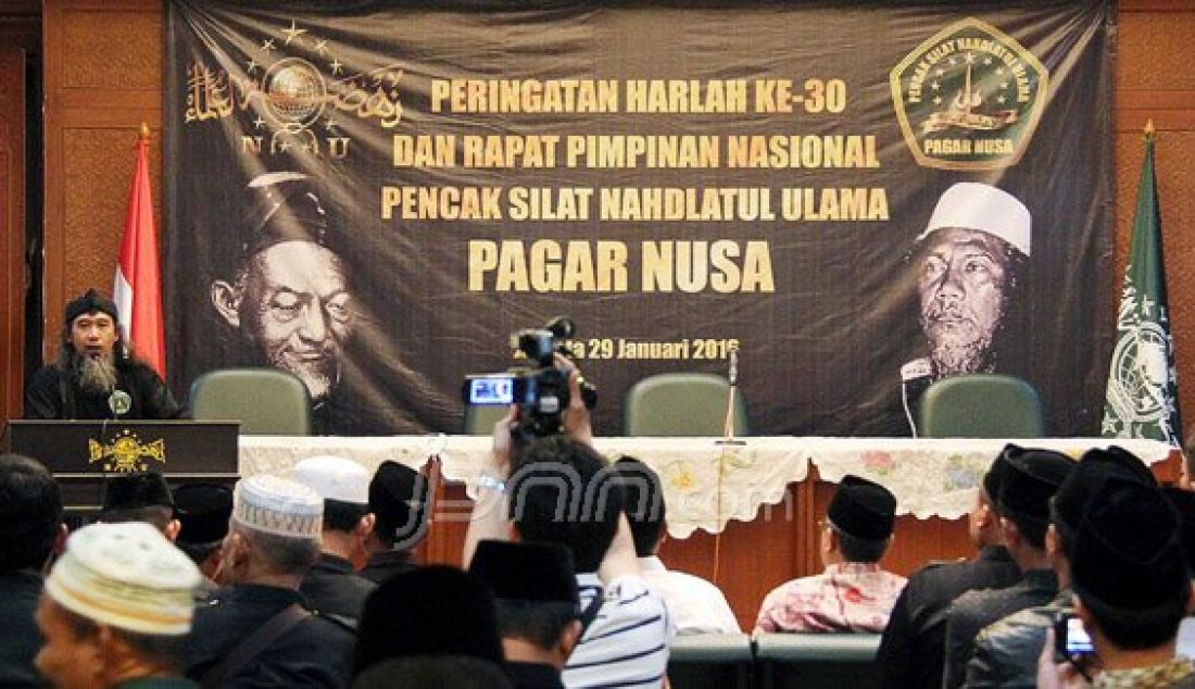 Ketua Umum PBNU KH Said Aqil Siroj memberikan sambutan pada acara peringatan Harlah ke-30 dan Rapat Pimpinan Nasional Pencak Silat Nahdlatul Ulama (Pagar Nusa) di Gedung PBNU, Jakarta, Jumat (29/1). Foto: Ricardo/JPNN.com - JPNN.com
