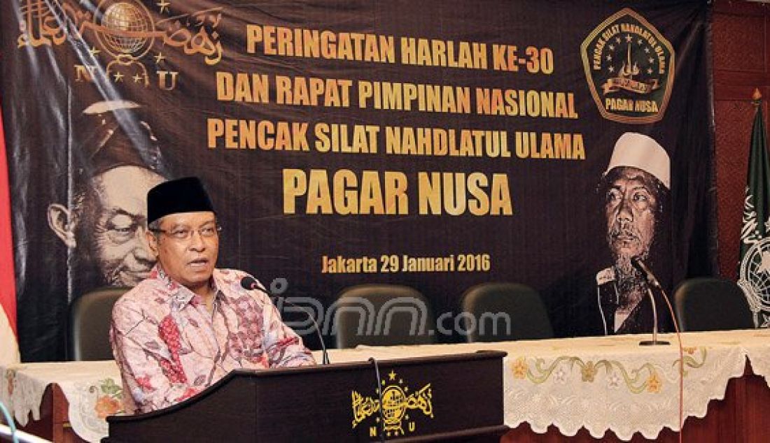 Ketua Umum PBNU KH Said Aqil Siroj memberikan sambutan pada acara peringatan Harlah ke-30 dan Rapat Pimpinan Nasional Pencak Silat Nahdlatul Ulama (Pagar Nusa) di Gedung PBNU, Jakarta, Jumat (29/1). Foto: Ricardo/JPNN.com - JPNN.com