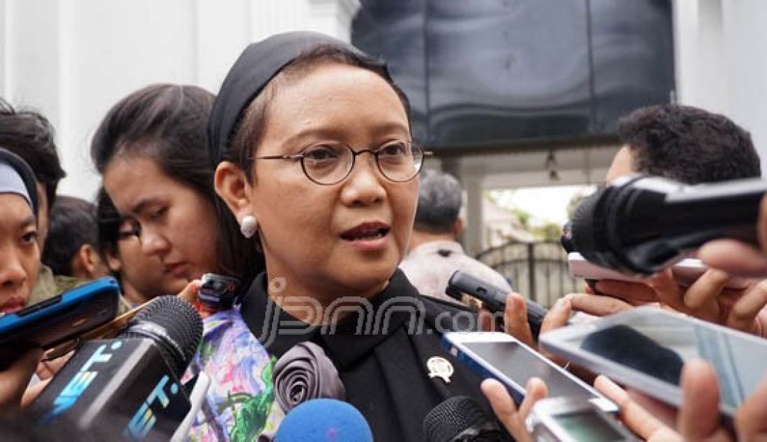 Menteri Luar Negeri Retno LP. Marsudi di kompleks Istana Negara, Jakarta, Senin (1/2). Foto: Natalia/JPNN.com - JPNN.com