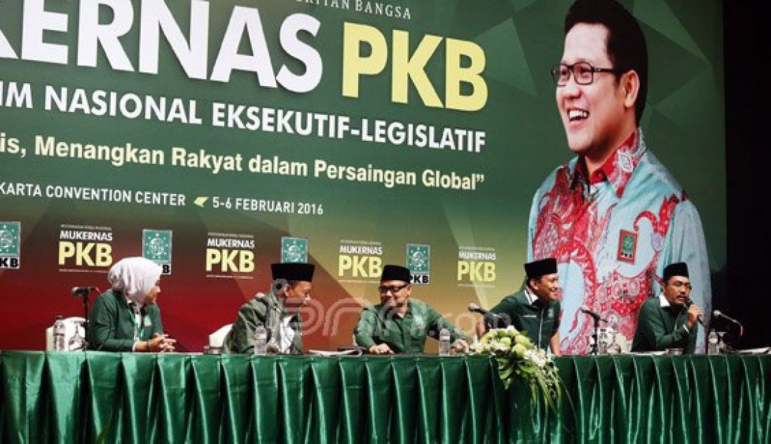 Ketua Umum PKB Muhaimin Iskandar saat memberikan arahan kepada kader PKB seluruh Indonesia menjelang pembukaan Musyawarah Kerja Nasional (Mukernas) PKB di Jakarta, Jumat (5/2). Foto: Ricardo/JPNN.com - JPNN.com