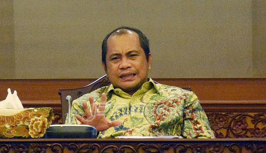 Menteri Desa, Pembangunan Desa Tertinggal (PDT) dan Transmigrasi Marwan Jafar saat menggelar konferensi pers terkait anggaran dana desa 2016 dan serapan anggaran desa 2015 di Kementerian Desa, Pembangunan Desa Tertinggal (PDT) dan Transmigrasi, Jakarta, Rabu (16/3). Foto: Ricardo/JPNN.com - JPNN.com