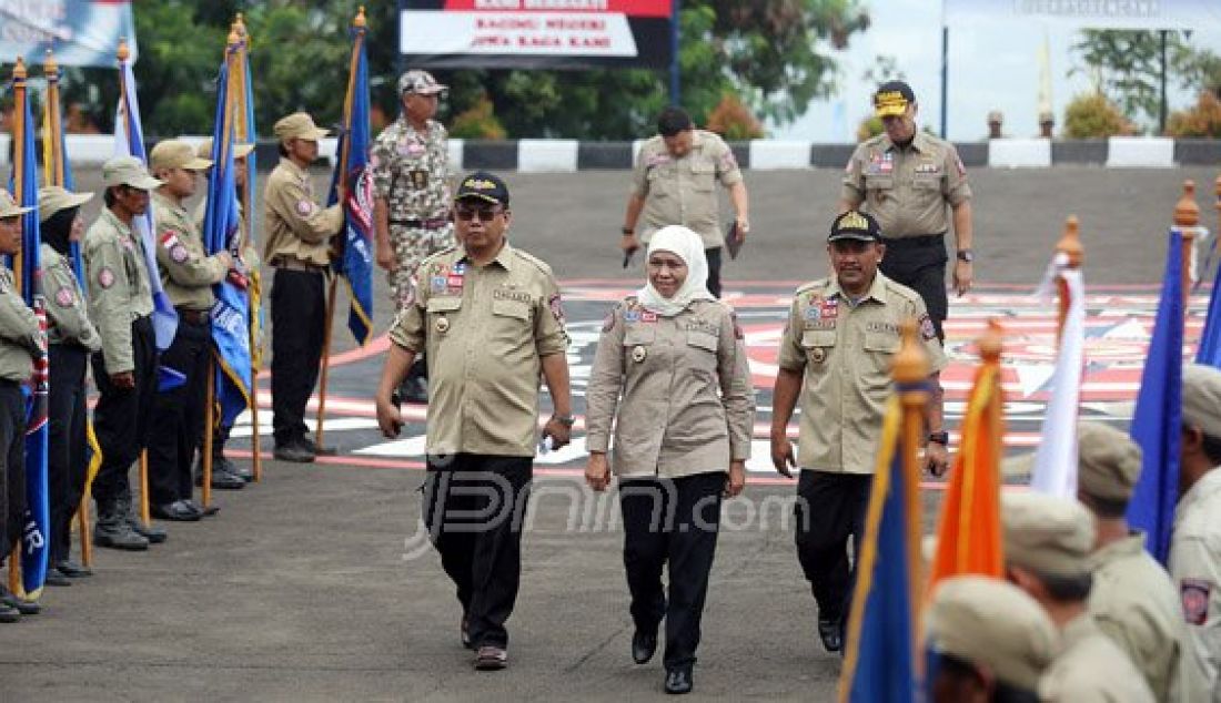 Menteri Sosial Khofifah Indar Parawansa saat menghadiri perayaan HUT TAGANA (Taruna Siaga Bencana) ke 12 di TAGANA Training Center, Hambalang, Bogor, Selasa (29/3). Foto: Ricardo/JPNN.com - JPNN.com