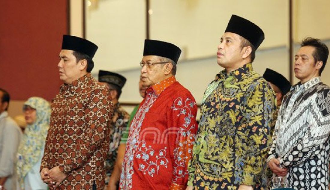 Ketua PBNU Said Aqil Siradj (tengah), Sekjen PBNU Helmy Faisal Zaini dan Ketua Lembaga Pengembangan Pertanian Nahdlatul Ulama (LPPNU) Marwan Jafar saat menghadiri acara Rembug Nasional dan Rakernas LPPNU di Jakarta, Jumat (15/4). Foto: Ricardo/JPNN.com - JPNN.com