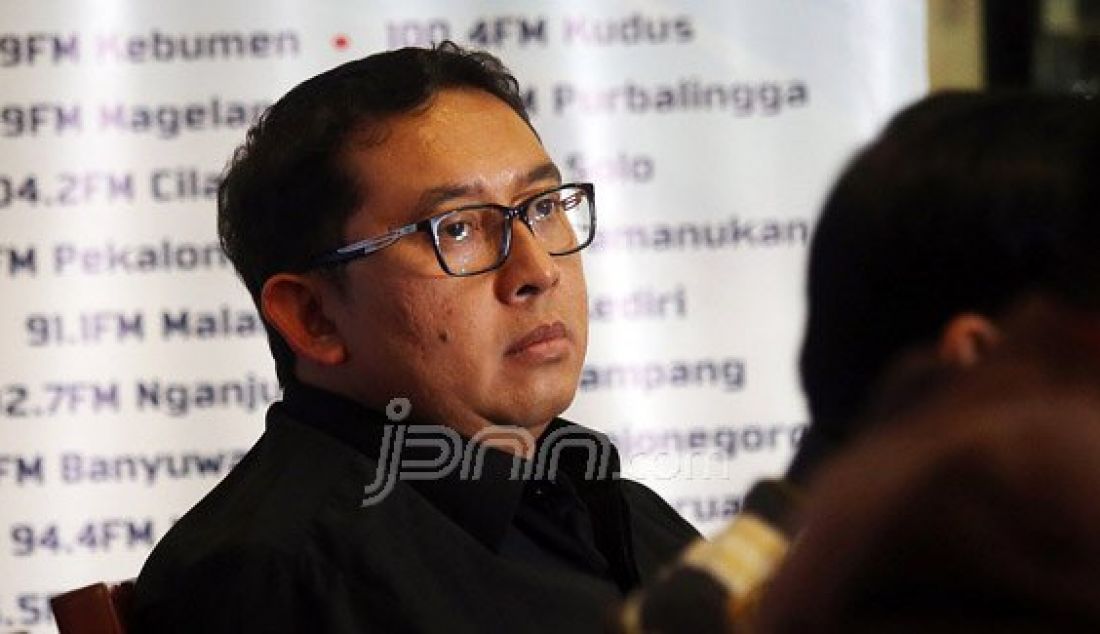 Wakil Ketua DPR Fadli Zon saat menjadi pembicara pada diskusi Pro Kontra Audit Sumber Waras di Jakarta, Sabtu (16/4). Foto: Ricardo/JPNN.com - JPNN.com