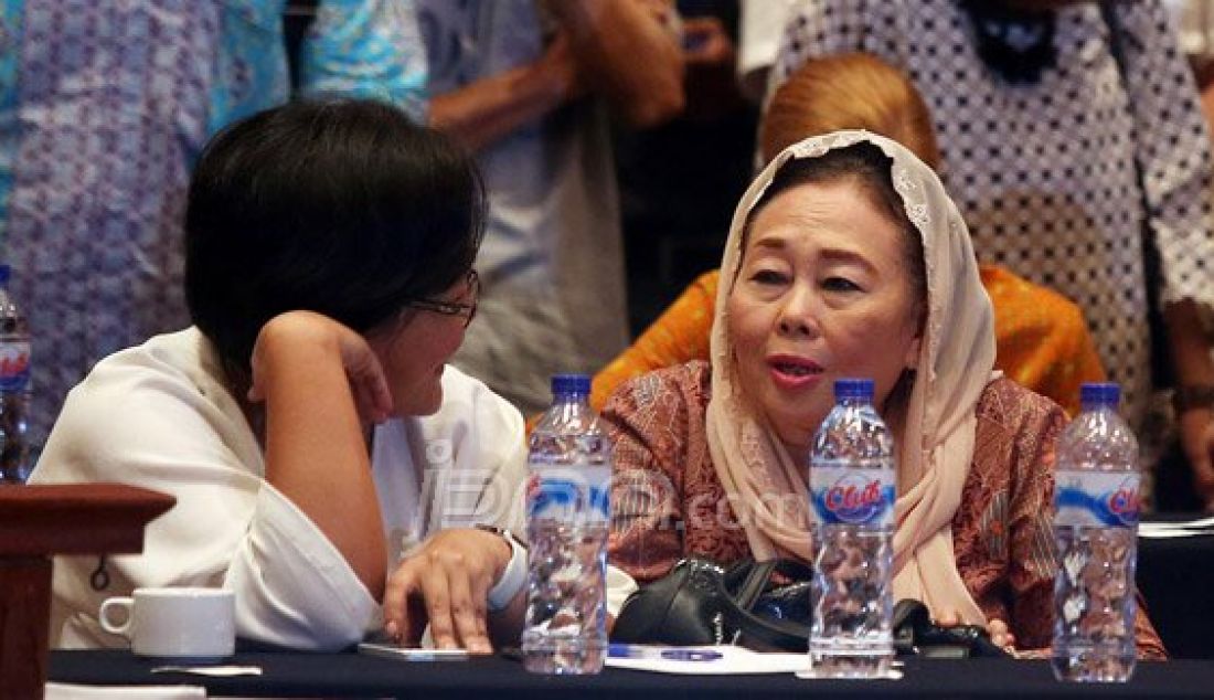 Istri Almarhum Gus Dur, Sinta Nuriyah saat menghadiri acara Simposlum Nasional 'Membedah Tragedi 1965, Pendekatan Kesejarahan 1965',Jakarta, Senin (18/4). Foto: Ricardo/JPNN.com - JPNN.com