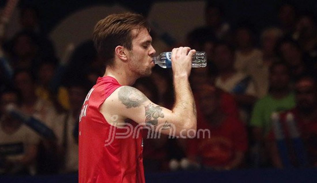 Tunggal putra Denmark Jan O Jorgensen gagal menjuarai Kejuaraan BCA Indonesia Open Super Series Premier 2016 di Istora Senayan Jakarta, Minggu (5/6). Foto: Ricardo/JPNN.com - JPNN.com