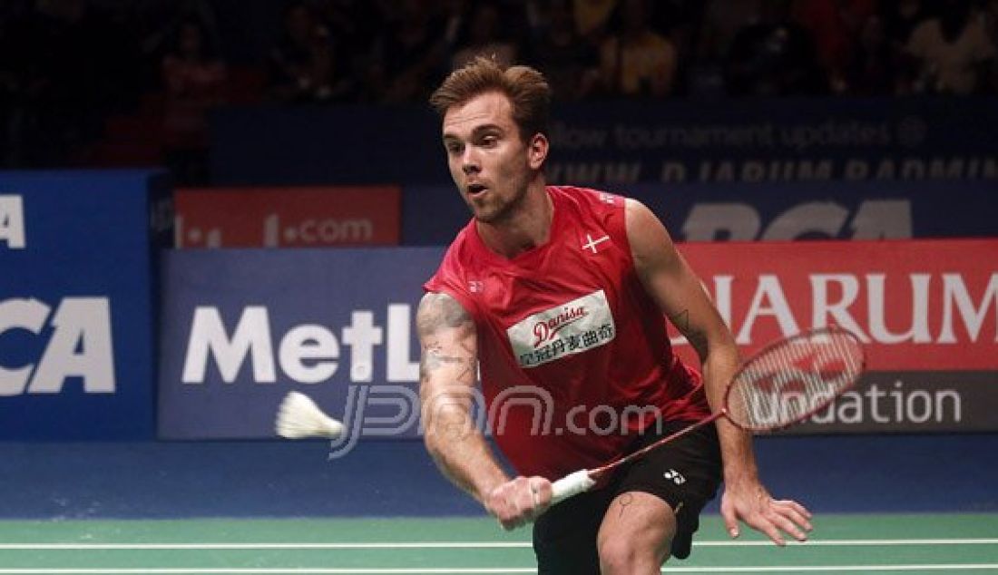 Tunggal putra Denmark Jan O Jorgensen gagal menjuarai Kejuaraan BCA Indonesia Open Super Series Premier 2016 di Istora Senayan Jakarta, Minggu (5/6). Foto: Ricardo/JPNN.com - JPNN.com