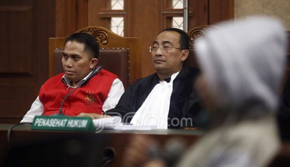 Terdakwa kasus penganiayaan pembantu rumah tangga (PRT) Fanny Syafriansyah alias Ivan Haz menjalani sidang lanjutan di Pengadilan Negeri Jakarta Pusat, Jakarta, Rabu (15/6). Foto: Ricardo/JPNN.com - JPNN.com