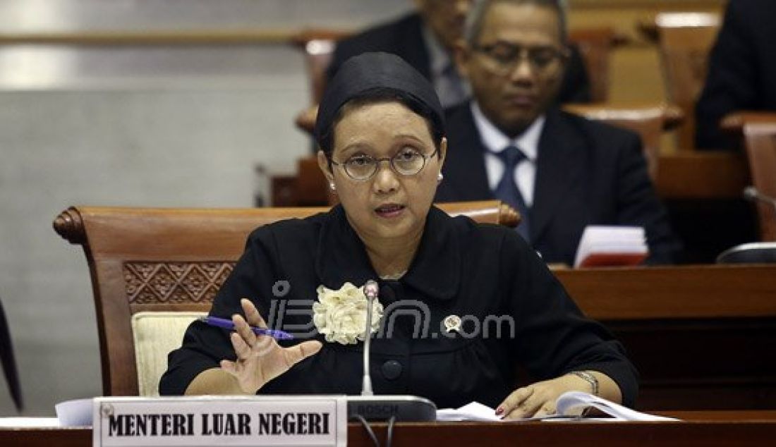 Menteri Luar Negeri (Menlu) Retno Lestari Priansari Marsudi mengikuti rapat kerja dengan Komisi I DPR di Gedung DPR, Senayan, Jakarta, Senin (20/6). Rapat tersebut membahas APBN TA 2017, isu-isu aktual dan kunjungan presiden ke Rusia (18-20 Mei 2016). Foto: Ricardo/JPNN.com - JPNN.com