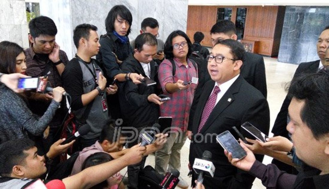 Wakil Ketua DPR RI Fadli Zon di Senayan, Jakarta, Selasa (28/6). Foto: M Fathra/JPNN.com - JPNN.com