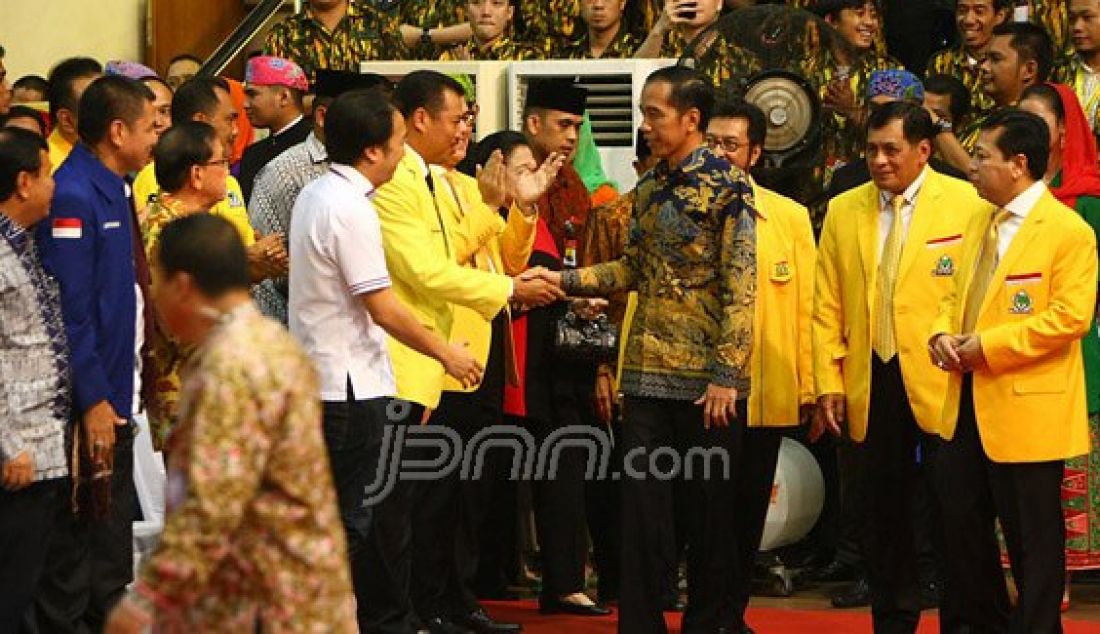 Presiden Joko Widodo saat menghadiri acara penutupan Rapimnas Partai Golkar 2016 di Istora Senayan, Jakarta (28/7). Foto H Eka/Jawa Pos - JPNN.com