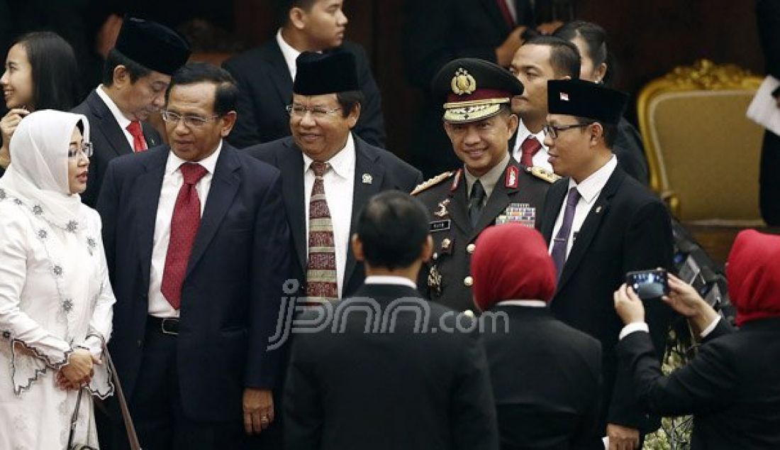 Kapolri Jenderal Tito Karnavian menghadiri rapat Paripurna I di kompleks Parlemen, Senayan, Jakarta, Selasa (16/8). Sidang tersebut beragendakan penyampaian pidato kenegaraan Presiden Joko Widodo. Foto: Ricardo/JPNN.com - JPNN.com