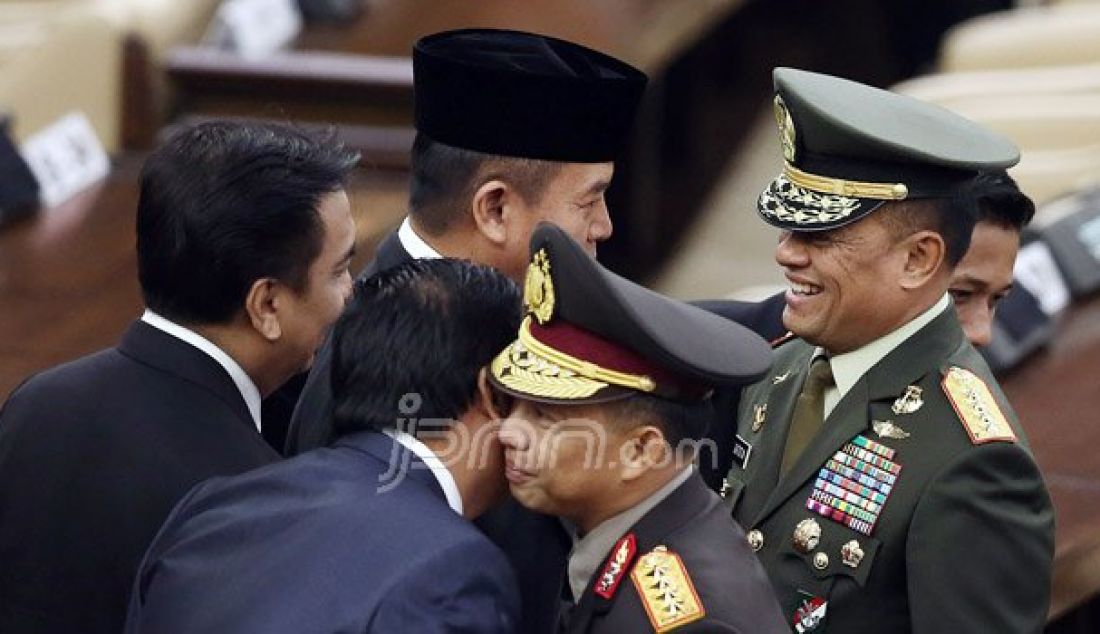 Panglima TNI Jenderal TNI Gatot Nurmantyo menghadiri rapat Paripurna I di kompleks Parlemen, Senayan, Jakarta, Selasa (16/8). Sidang tersebut beragendakan penyampaian pidato kenegaraan Presiden Joko Widodo. Foto: Ricardo/JPNN.com - JPNN.com