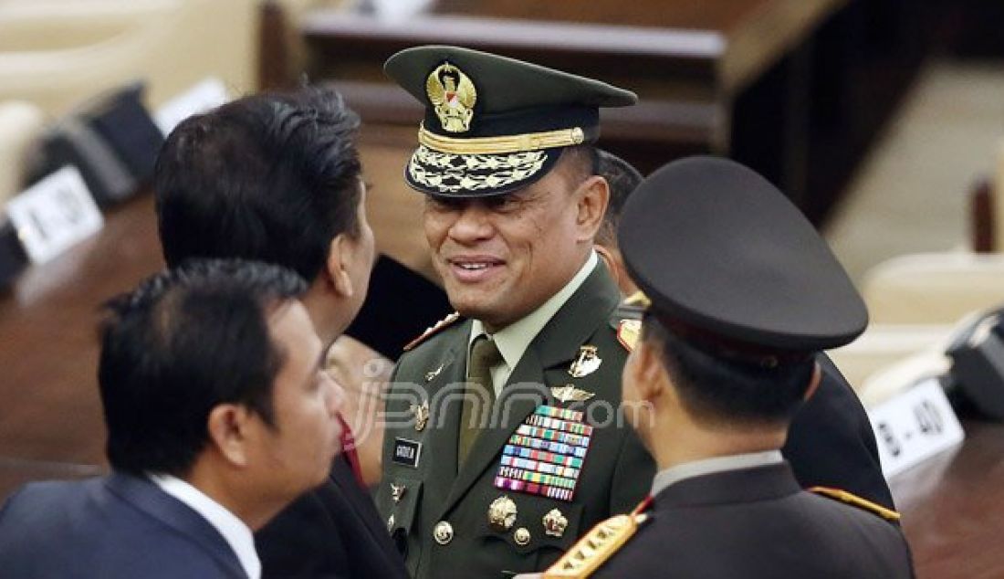 Panglima TNI Jenderal TNI Gatot Nurmantyo menghadiri rapat Paripurna I di kompleks Parlemen, Senayan, Jakarta, Selasa (16/8). Sidang tersebut beragendakan penyampaian pidato kenegaraan Presiden Joko Widodo. Foto: Ricardo/JPNN.com - JPNN.com