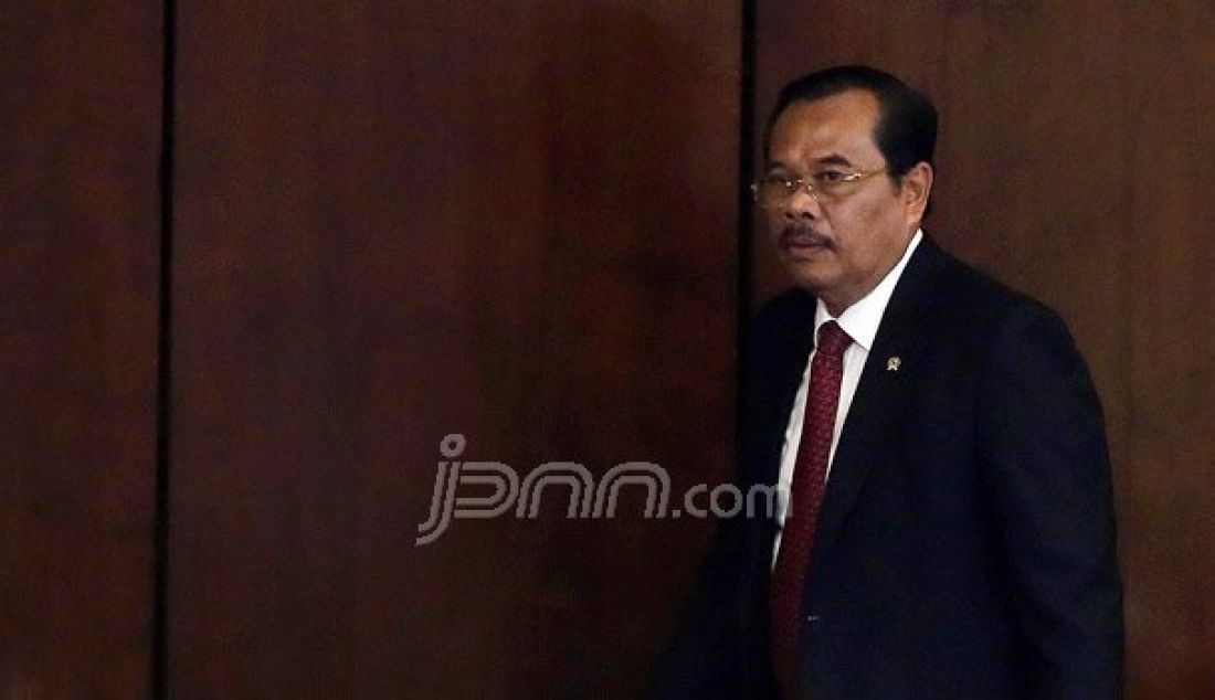 Jaksa Agung HM Prasetyo menghadiri rapat Paripurna I di kompleks Parlemen, Senayan, Jakarta, Selasa (16/8). Sidang tersebut beragendakan penyampaian pidato kenegaraan Presiden Joko Widodo. Foto: Ricardo/JPNN.com - JPNN.com