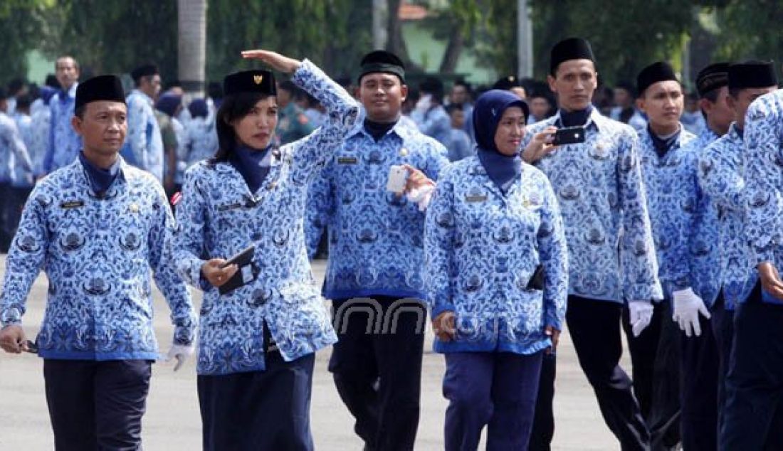 Penerbitan Peraturan Menteri Keuangan (PMK) No 125/PMK.07/2016 menjadi kabar buruk bagi para pegawai negeri sipil (PNS) di lingkungan Pemkot Surabaya. Foto: Fatima/Radar Surabaya - JPNN.com