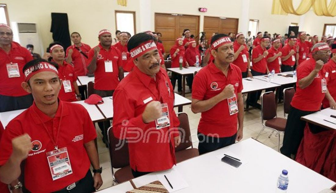 Wakil Gubernur DKI Jakarta, Djarot Saiful Hidayat mengikuti sekolah calon kepala daerah angkatan ke-2 di Wisma Kinasih, Depok, Jawa Barat, Selasa (6/9). Foto: Ricardo/JPNN.com - JPNN.com