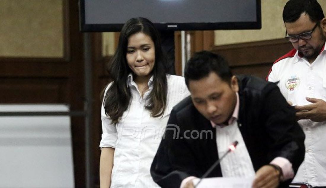 Terdakwa Jessica Kumala Wongso saat manjalani sidang di Pengadilan Negeri Jakarta Pusat, Senin (5/9). Sidang menghadirkan saksi ahli dari pihak Jessica. Foto: Ricardo/JPNN.com - JPNN.com