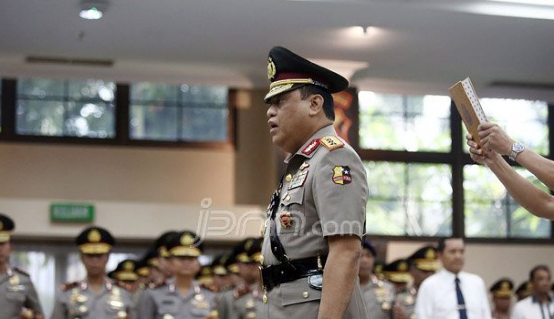 Kapolri Jenderal Pol Tito Karnavian melantik Komisaris Jenderal Syafruddin di Mabes Polri, Jakarta, Sabtu (10/9). Syafruddin menjadi Wakapolri menggantikan Komisaris Jenderal Budi Gunawan. Foto: Ricardo/JPNN.com - JPNN.com