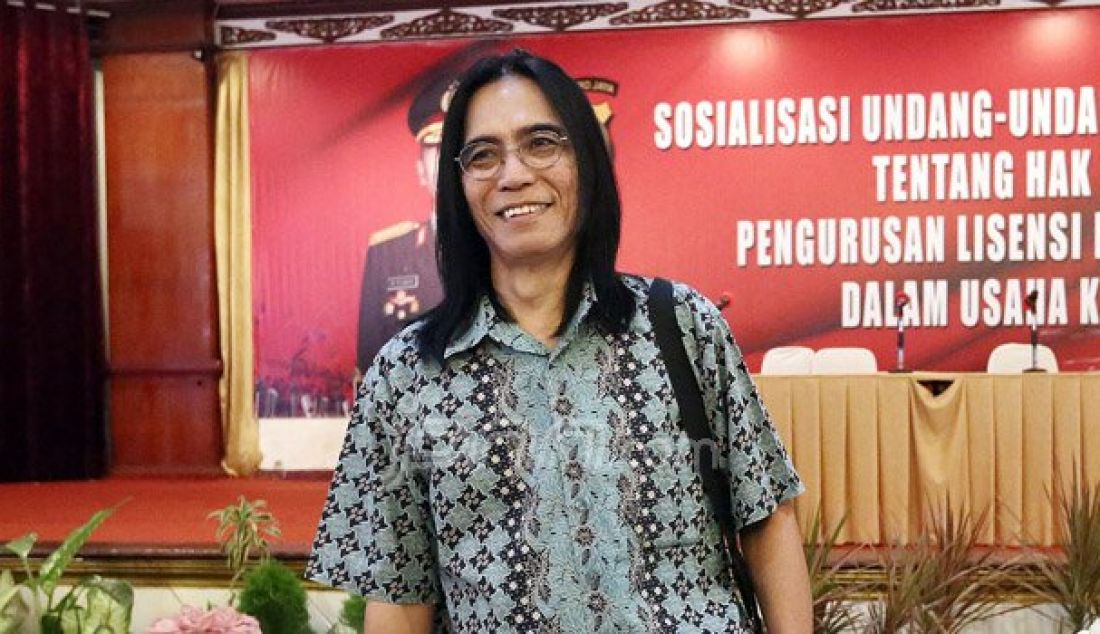 Komisioner Lembaga Manajemen Kolektif Nasional Pencipta, James F Sundah saat menghadiri acara Sosialisasi UU No 28 Tahun 2014 Tentang Hak Cipta Pengurusan Lisensi Lagu dan Musik Dalam Usaha Karoke di Mapolda Metro Jaya, Jakarta, Kamis (6/10). Foto: Ricardo/JPNN.com - JPNN.com