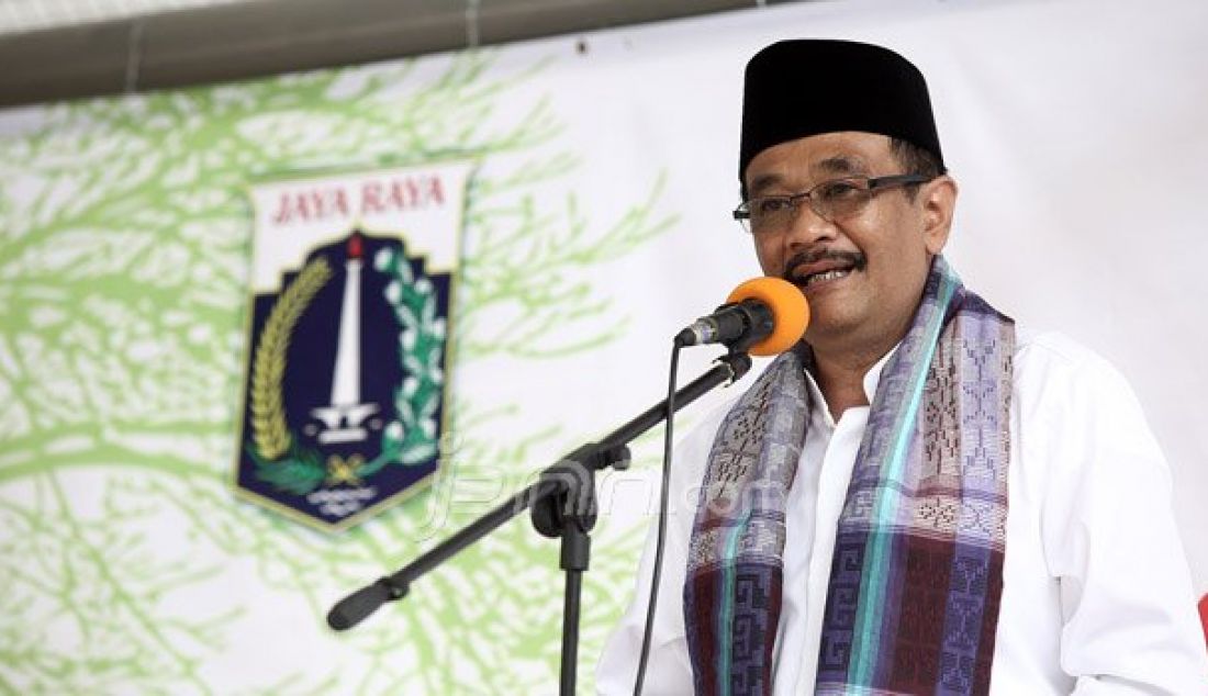 Wakil Gubernur DKI Jakarta Djarot Saiful Hidayat saat peresmian Ruang Publik Terpadu Ramah Anak (RPTRA) Pinang Pola, Jakarta, Kamis (13/10). Djarot mengapresiasi desain RPTRA Pinang Pola sebab aktifitas warga untuk berinteraksi sosial terpenuhi. Foto: Ricardo/JPNN.com - JPNN.com