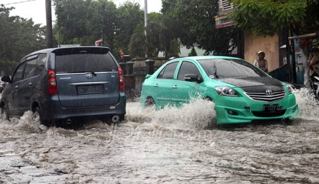 Hujan, Sejumlah Titik di Ternate jadi Langganan Banjir - JPNN.com