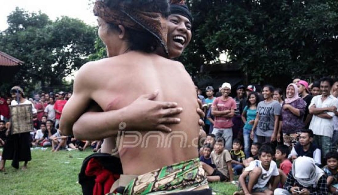 Toleransi Beragama di Lombok Ditunjukkan dalam Pepadu - JPNN.com