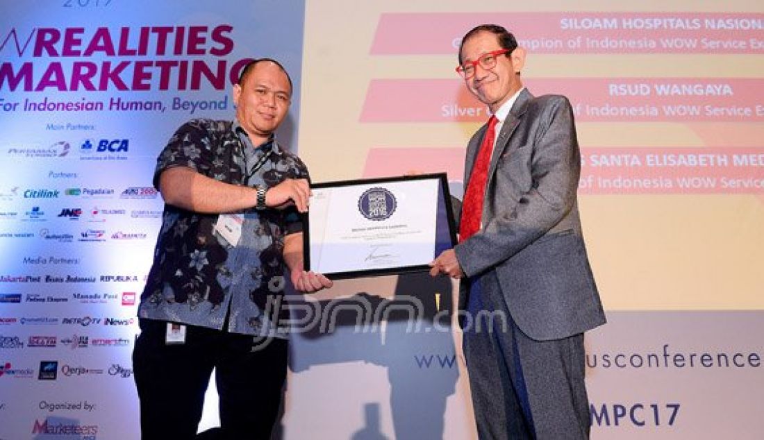 RS Siloam Raih Penghargaan Indonesia WOW Service Excellence Award 2015 - JPNN.com