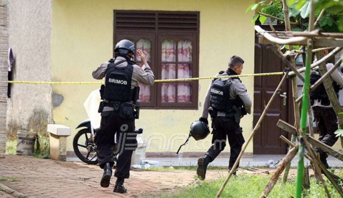 Densus 88 Grebek Rumah Terduga Teroris di Setu Banten - JPNN.com