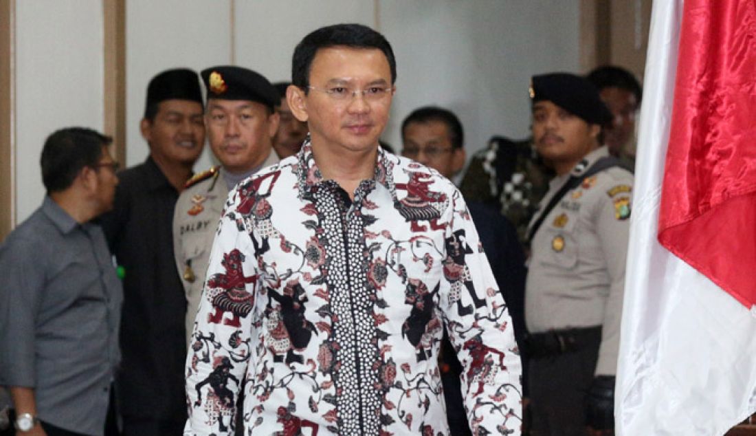 Terdakwa kasus penistaan agama;Gubernur DKI Jakarta non aktif Basuki Tjahaja Purnama atau Ahok kembali menjalani persidangan ke-10 yang digelar Pengadilan Negeri Jakarta Utara (PN Jakut) di ruang sidang di Auditorium Kementan, Jakarta. Senin (13/2). - JPNN.com