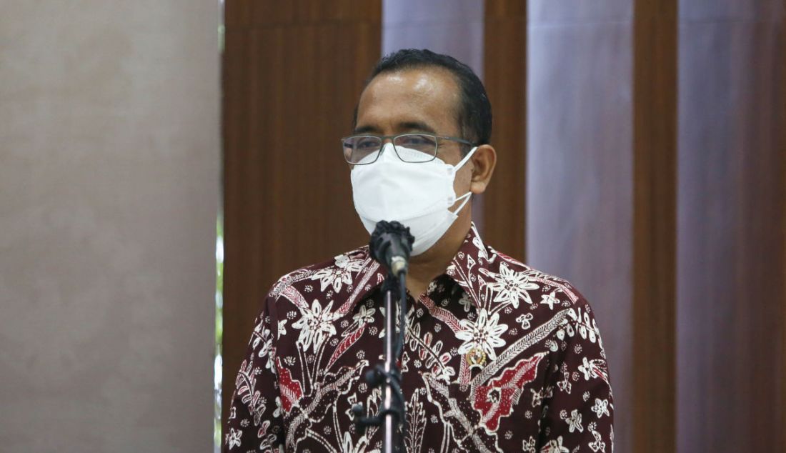 Menteri Sekretariat Negara Pratikno memberikan keterangan pers mengenai Rancangan Undang-Undang Ibu Kota Negara (RUU IKN) di Gedung DPR, Jakarta, Rabu (29/9). - JPNN.com