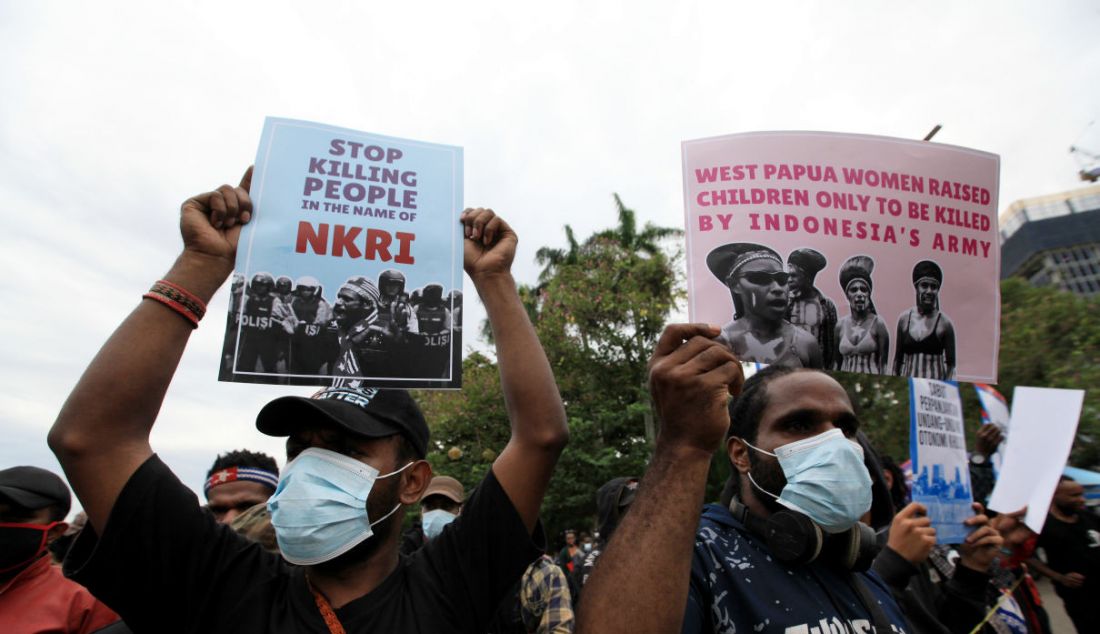 Aliansi Mahasiswa Papua (AMP) memperingati 60 tahun deklarasi kemerdekaan Papua Barat di Patung Kuda, Jakarta, Rabu (1/12). - JPNN.com