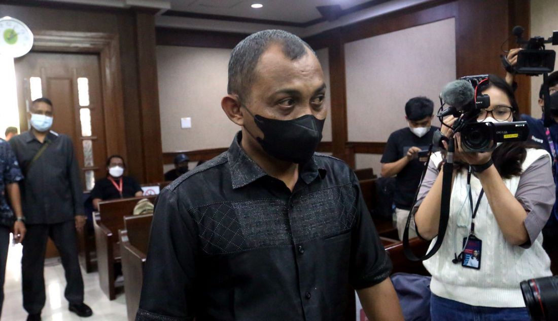 Pengacara Maskur Husain menjalani sidang tuntutan di Pengadilan Tipikor, Jakarta, Senin (6/12). - JPNN.com
