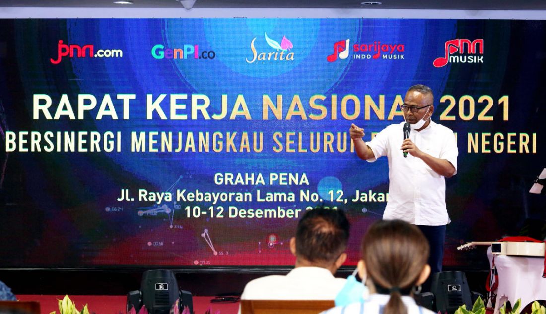 Ketua PWI Atal S Depari memberikan sambutan dalam Rakernas JPNN Group 2021, Jakarta pada Sabtu (11/12). - JPNN.com