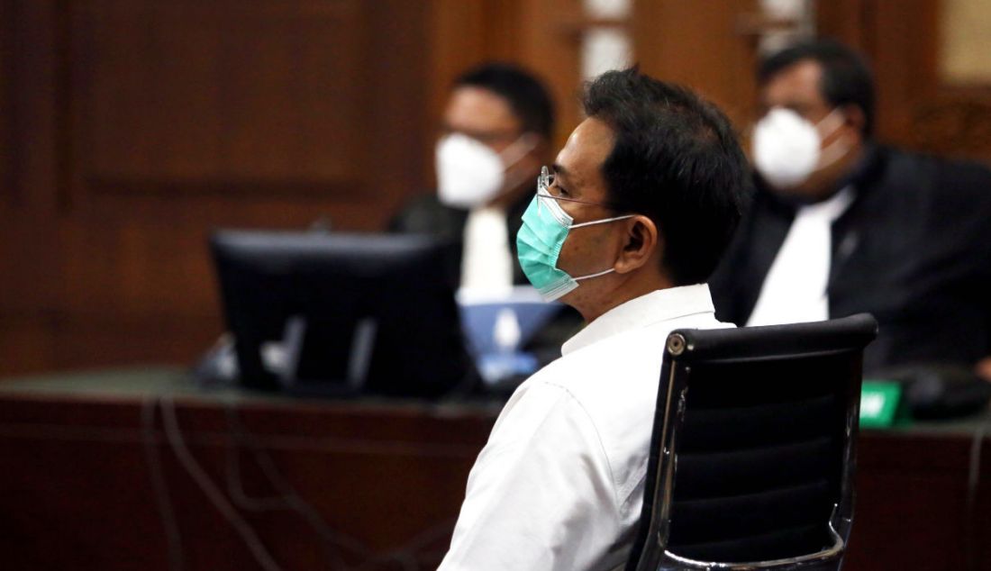 Azis Syamsuddin menjalani sidang lanjutan kasus suap di Pengadilan Tipikor, Jakarta, Senin (3/1). Sidang tersebut beragendakan mendengarkan keterangan empat orang saksi. - JPNN.com
