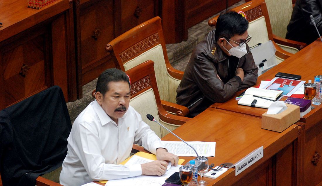 Jaksa Agung ST Burhanuddin mengikuti rapat kerja dengan Komisi III DPR di Kompleks Parlemen, Senayan, Jakarta, Senin (17/1). - JPNN.com