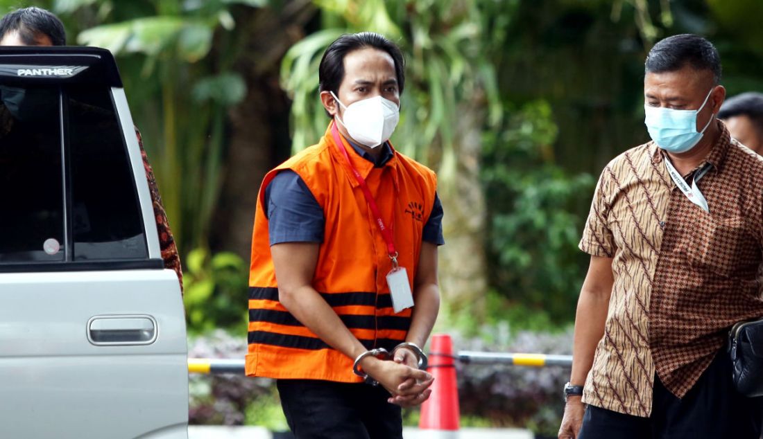 Bupati nonaktif Penajam Paser Utara Abdul Gafur Mas'ud menjalani pemeriksaan di Gedung KPK, Jakarta, Jumat (28/1). - JPNN.com