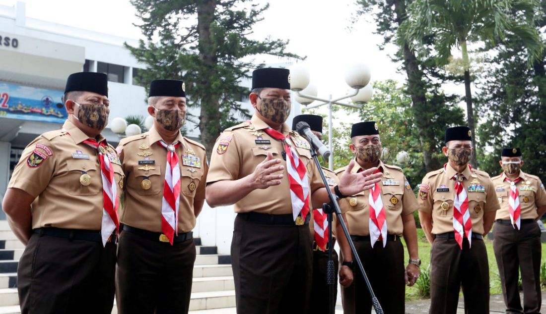 Kepala Staf Angkatan Laut (Kasal) Laksamana TNI Yudo Margono beserta jajaran di sela rapat pimpinan Saka Bahari Tingkat Nasional 2022 di Auditorium Denma Mabesal, Cilangkap, Jakarta Timur, Rabu (23/3). Rapat tersebut untuk menyamakan persepsi seluruh anggota Saka Bahari di daerah/cabang/ranting/pangkalan Saka Bahari. - JPNN.com