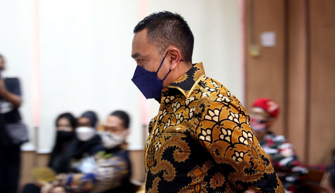 Wakil Ketua Komisi III DPR Ahmad Sahroni bersaksi pada sidang kasus informasi transaksi elektronik (ITE) dengan terdakwa Adam Deni Gearaka menjalani sidang di PN Jakarta Utara, Jakarta, Rabu (6/4). - JPNN.com